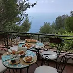Zia Yaya Bed & Breakfast 3*